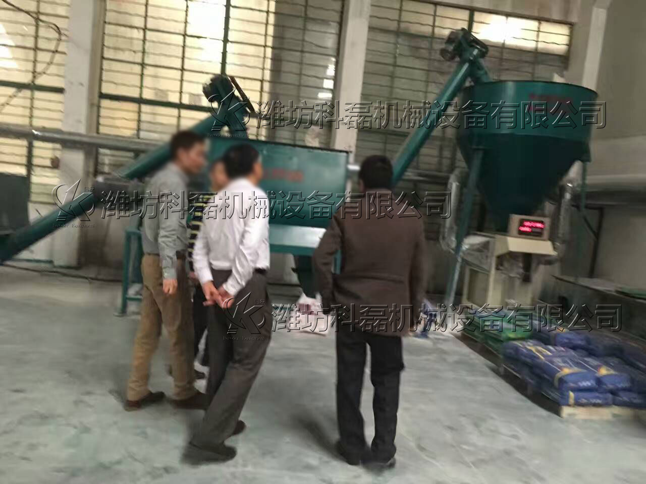 山東(dong)東營客戶膩(nì)子粉生産線(xiàn)實拍 第2張