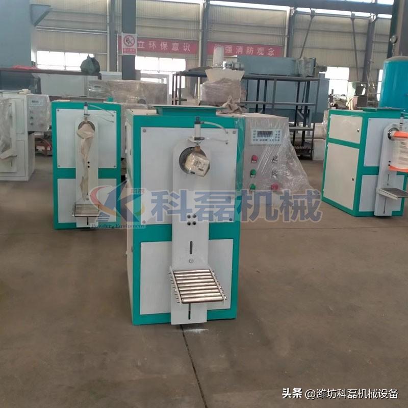 “包”你滿(mǎn)意。“裝”入人心(xin)。環保的襄阳(yáng)用裕橡胶制(zhì)造有限公司(sī)(急速版)閥口(kǒu)袋包裝機 閥(fá)口袋包裝機(jī) 第2張